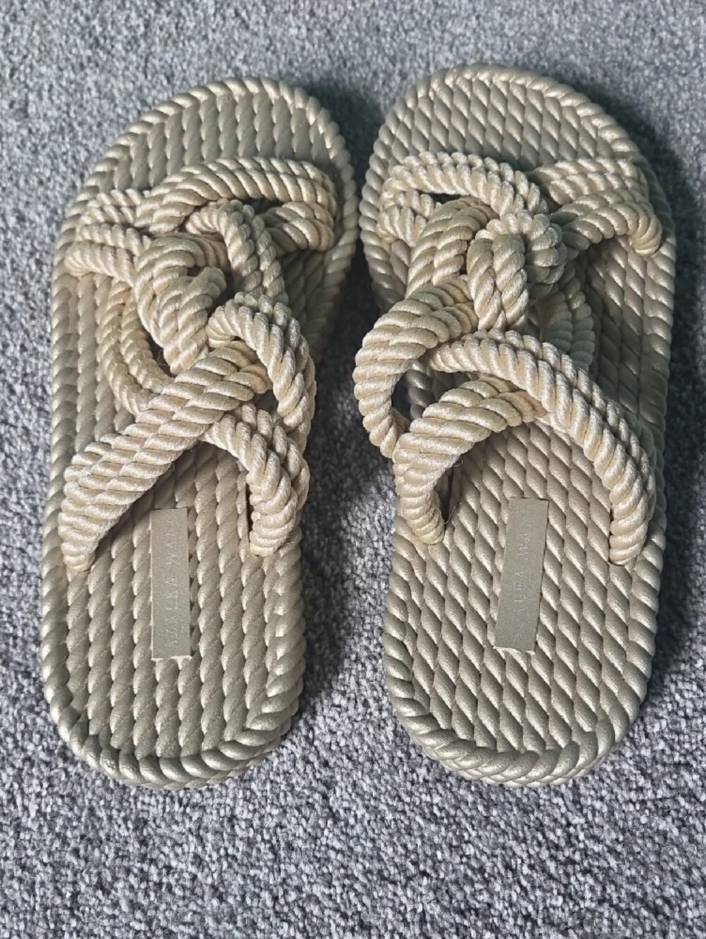 NWOT Knot-Detail Rope Slide Sandals in Beige